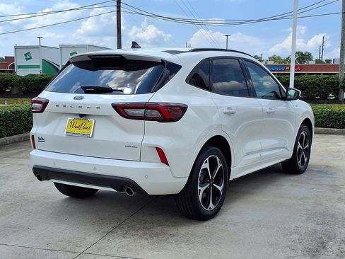 Used 2025 Ford Escape ST-Line Elite AWD/4WD image 2