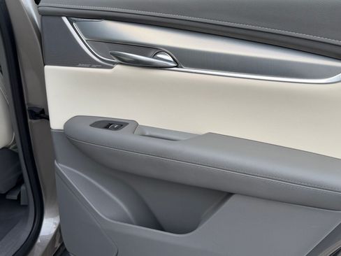 Used 2022 Cadillac XT5 Premium Luxury FWD image 46