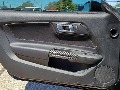 Used 2020 Ford Mustang Coupe RWD image 13