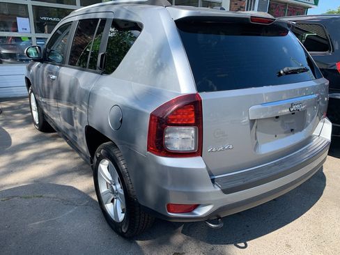 Used 2017 Jeep Compass Latitude AWD/4WD image 6