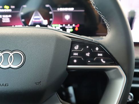 Used 2025 Audi Q5 2.0T Premium Plus w/ Premium Plus image 14