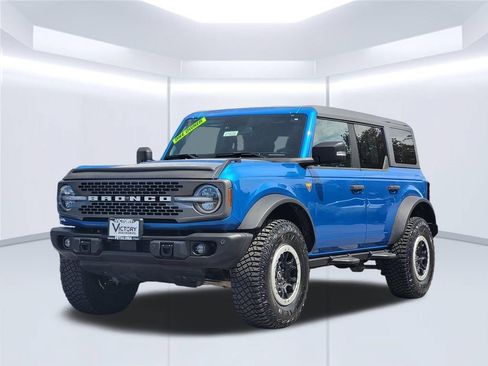 Used 2023 Ford Bronco Badlands w/ Sasquatch Package AWD/4WD image 8