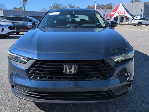 Used 2024 Honda Accord EX image 9