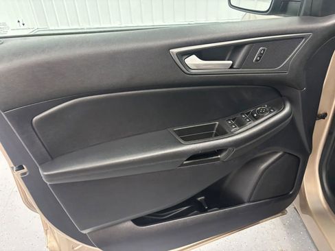 Used 2020 Ford Edge SE w/ Cargo Accessory Package FWD image 36