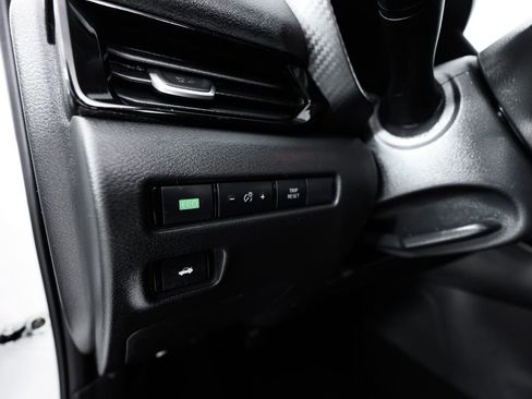 Used 2024 Nissan Sentra SV FWD image 22