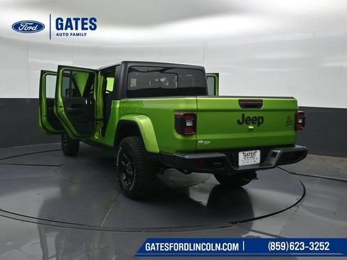 Used 2025 Jeep Gladiator Sport AWD/4WD image 53