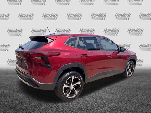Used 2024 Chevrolet Trax RS w/ Driver Confidence Package FWD image 10