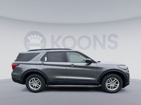 New 2026 Ford Explorer Active AWD/4WD image 8