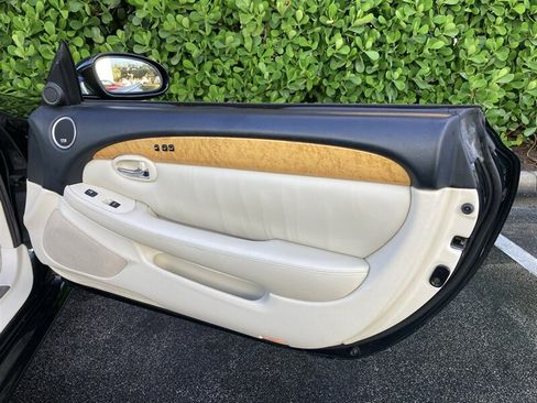 Used 2005 Lexus SC 430 Convertible RWD image 32