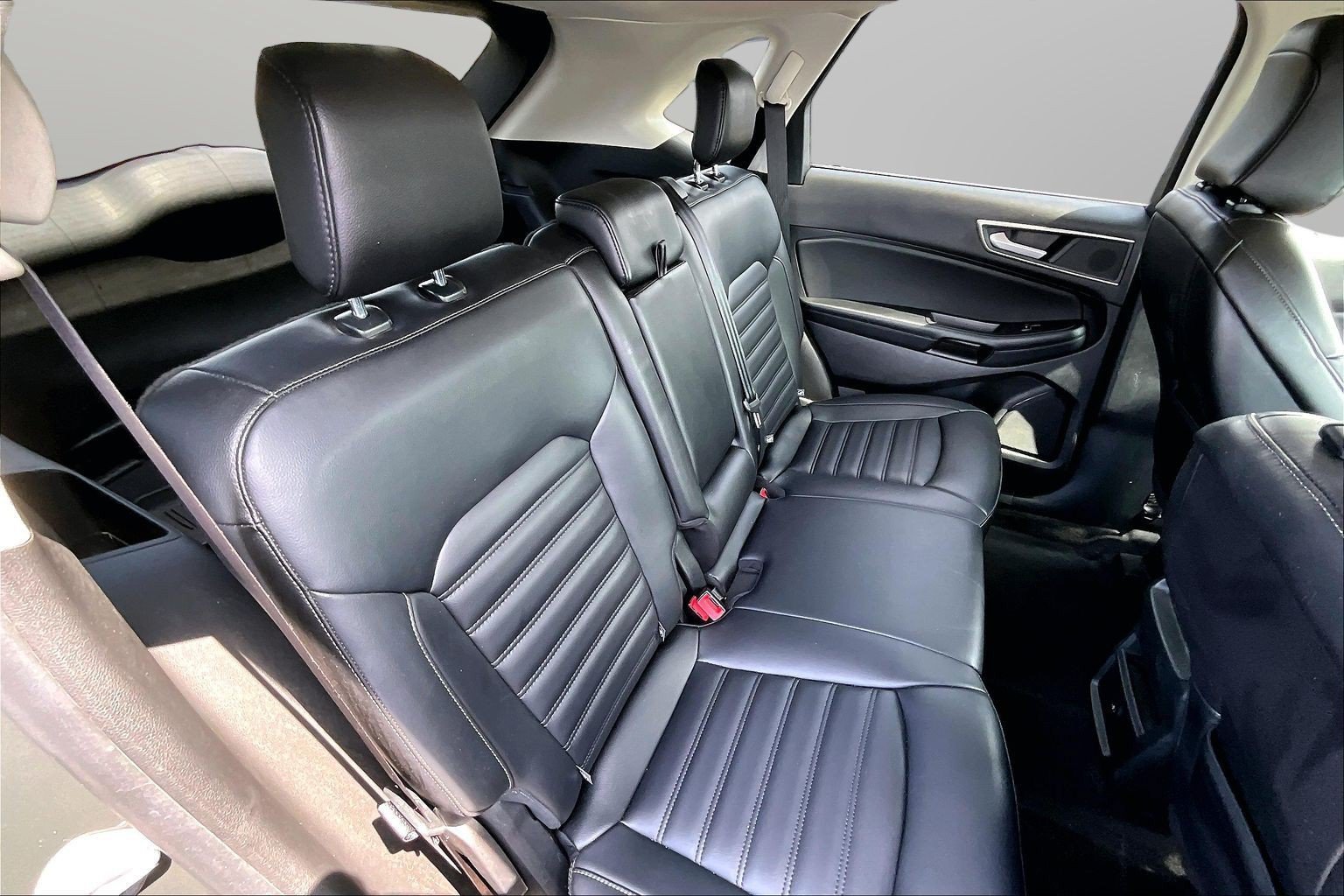 Used 2024 Ford Edge SEL AWD/4WD image 17