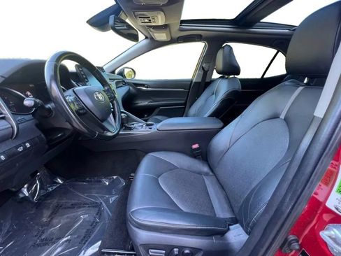 Used 2021 Toyota Camry XSE FWD image 9