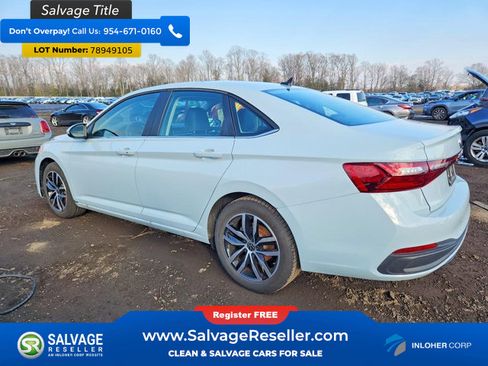 Used 2025 Volkswagen Jetta SE image 3