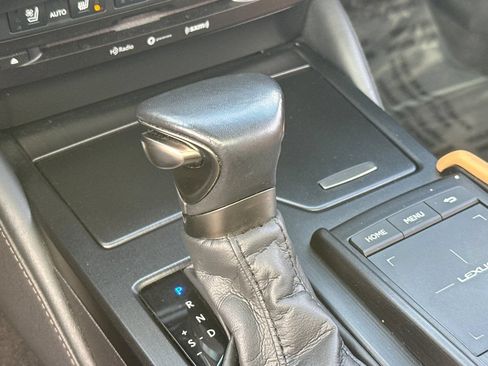 Used 2022 Lexus ES 300h w/ Premium Package FWD image 24