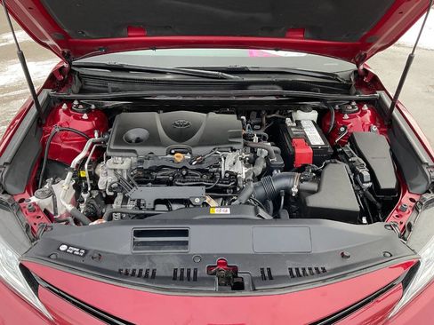 Used 2020 Toyota Camry XLE image 47