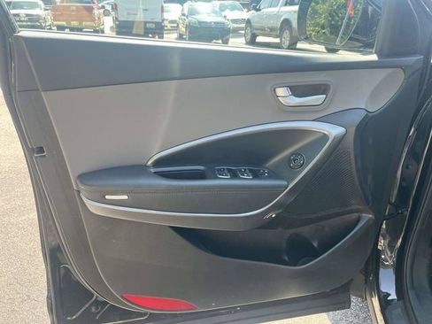 Used 2017 Hyundai Santa Fe Sport FWD image 16