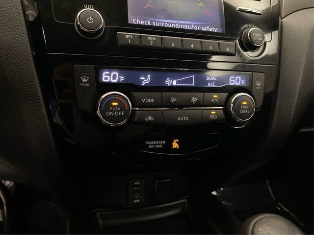 Used 2015 Nissan Rogue SV w/ SV Moonroof Package AWD/4WD image 33