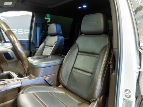 Used 2020 GMC Sierra 2500 Denali w/ Denali Ultimate Package image 11