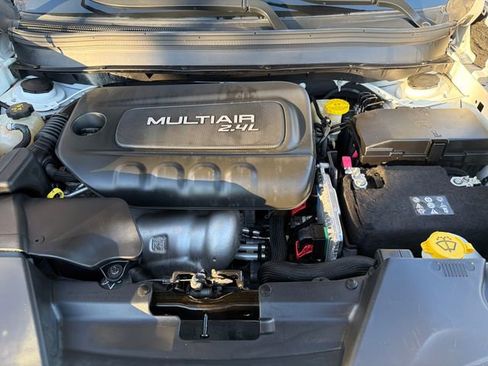 Used 2016 Jeep Cherokee Sport image 21