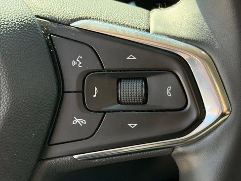 Used 2025 Chevrolet Trax ACTIV w/ Driver Confidence Package FWD image 15