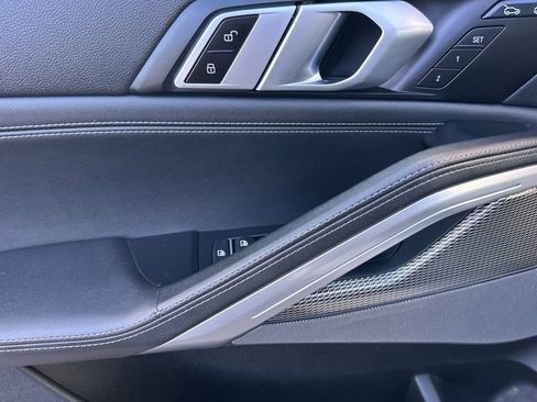 Used 2023 BMW X6 xDrive40i w/ M Sport Package image 10