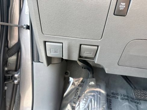 Used 2020 Toyota Sienna LE FWD image 38