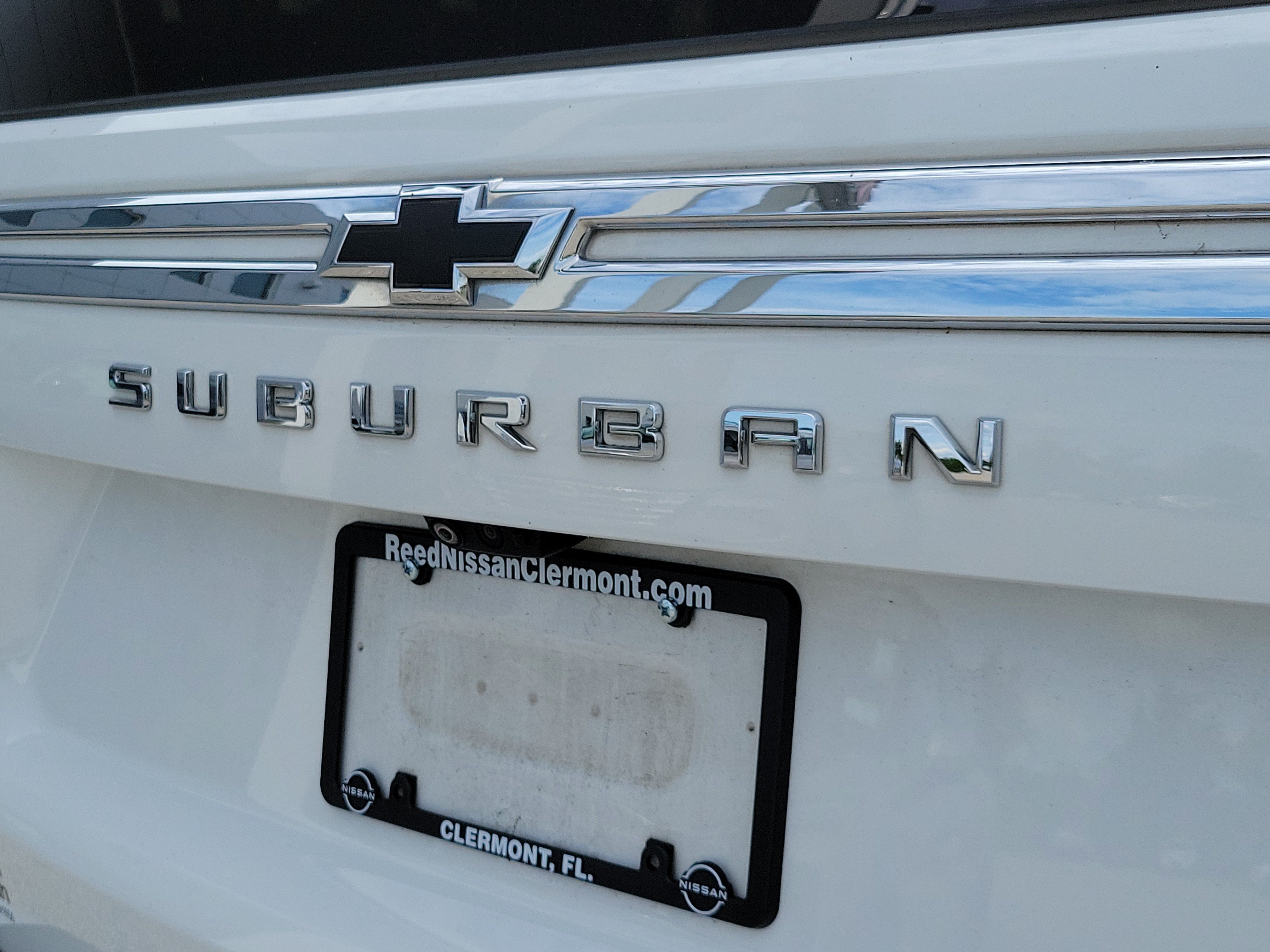 Used 2021 Chevrolet Suburban Premier w/ Premium Package AWD/4WD image 12