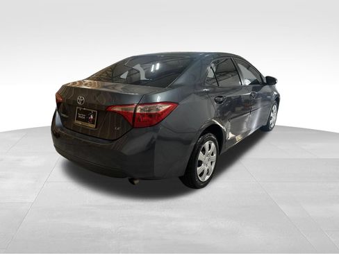 Used 2017 Toyota Corolla LE FWD image 5