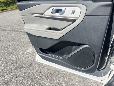 New 2026 Ford Explorer Active w/ Active Comfort Package RWD image 13