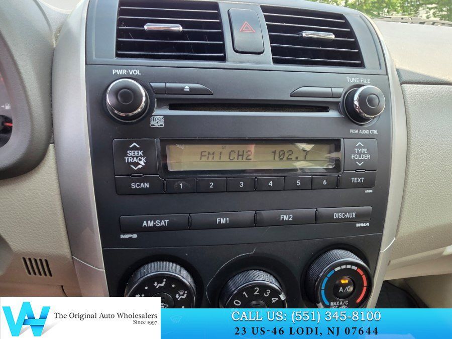 Used 2010 Toyota Corolla LE FWD image 19