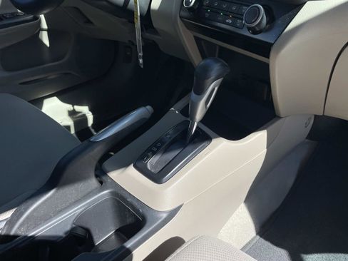 Used 2012 Honda Civic LX image 21
