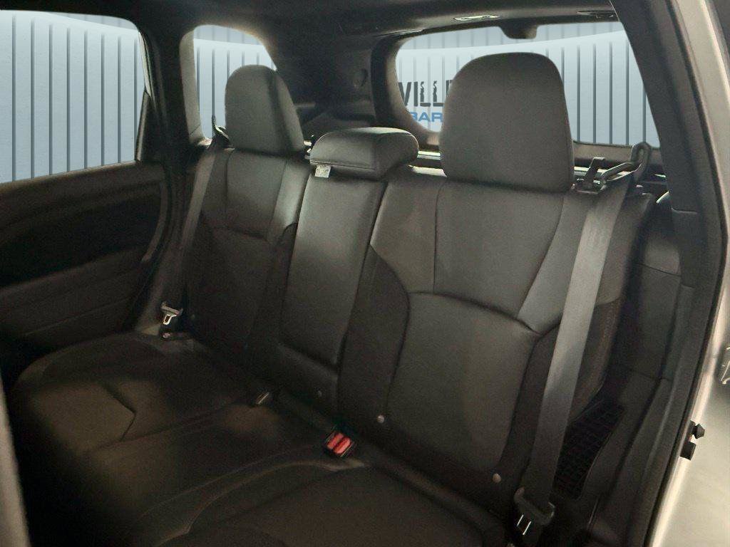 Used 2026 Subaru Forester Touring AWD/4WD image 23