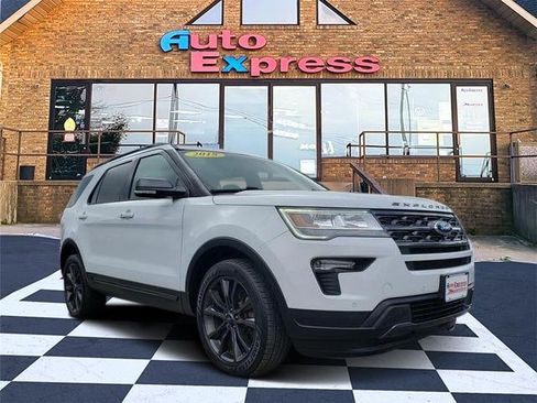 Used 2018 Ford Explorer XLT w/ Equipment Group 202A AWD/4WD image 1