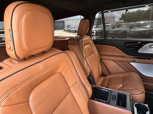Used 2020 Lincoln Aviator Black Label w/ Dynamic Handling Package AWD/4WD image 38
