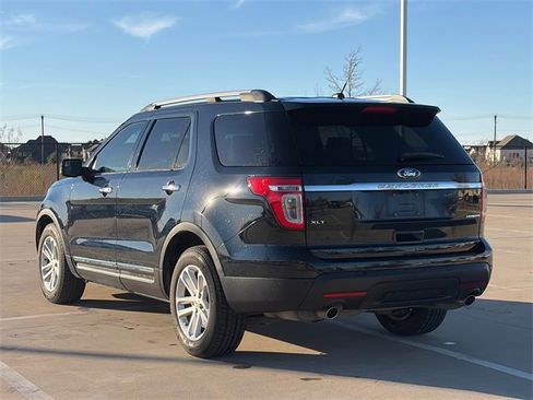 Used 2015 Ford Explorer XLT w/ Equipment Group 202A image 7