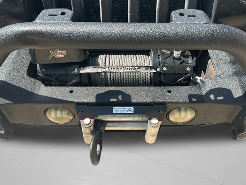 Used 2011 Jeep Wrangler Unlimited Sport w/ Connectivity Group AWD/4WD image 29