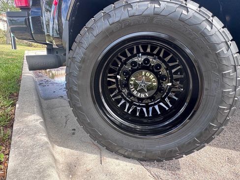 Used 2022 Ford F450 Platinum w/ FX4 Off-Road Package image 32