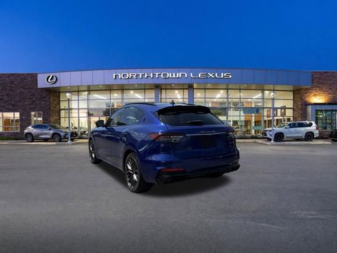 Used 2022 Maserati Levante Modena AWD/4WD image 22