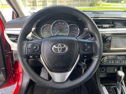 Used 2015 Toyota Corolla LE FWD image 15