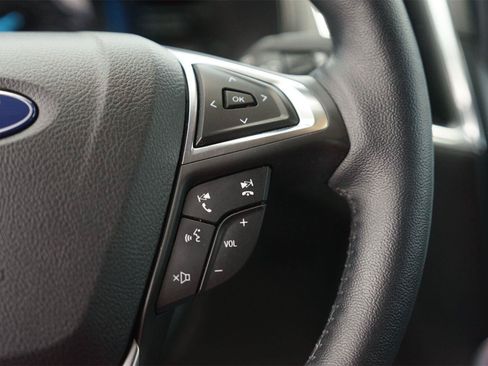 Used 2022 Ford Edge Titanium AWD/4WD image 23