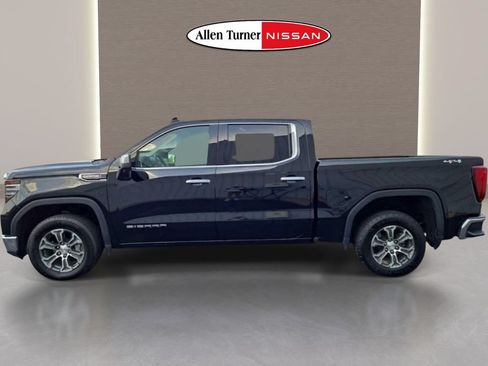 Used 2025 GMC Sierra 1500 SLT AWD/4WD image 12