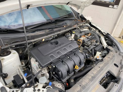 Used 2018 Nissan Sentra SR w/ SR Midnight Edition Package image 35