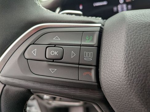 New 2025 Jeep Grand Cherokee Altitude image 16