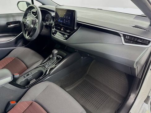 Certified 2025 Toyota Corolla SE image 30