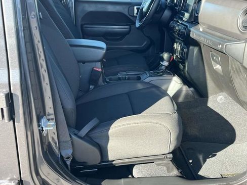 Used 2021 Jeep Wrangler Unlimited Sport image 23