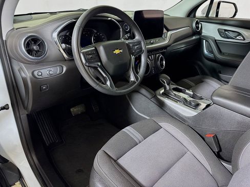 Certified 2025 Chevrolet Blazer LT FWD image 7