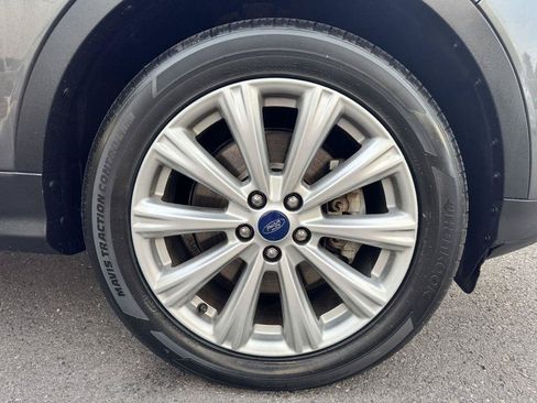 Used 2017 Ford Escape Titanium AWD/4WD image 12