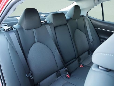 Certified 2023 Toyota Camry LE image 25