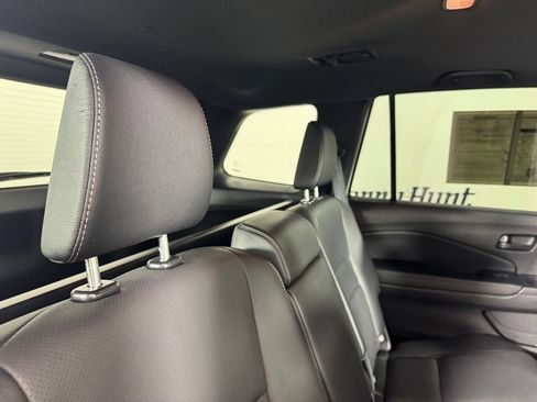 Used 2025 Honda Passport EX-L image 32