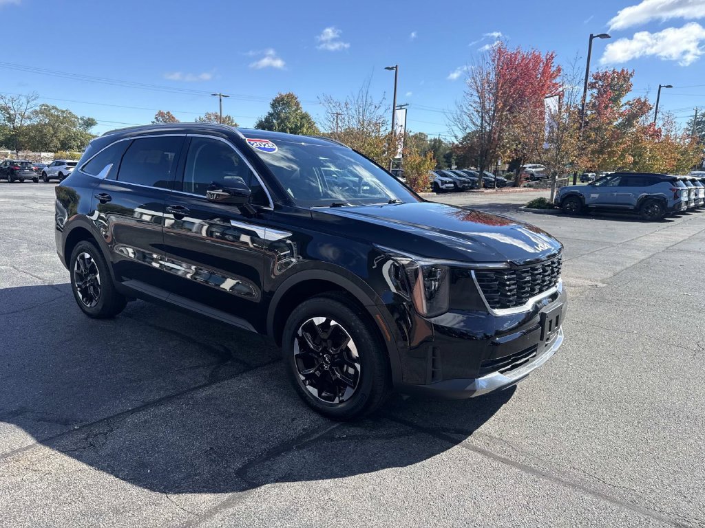 Used 2025 Kia Sorento S AWD/4WD image 10