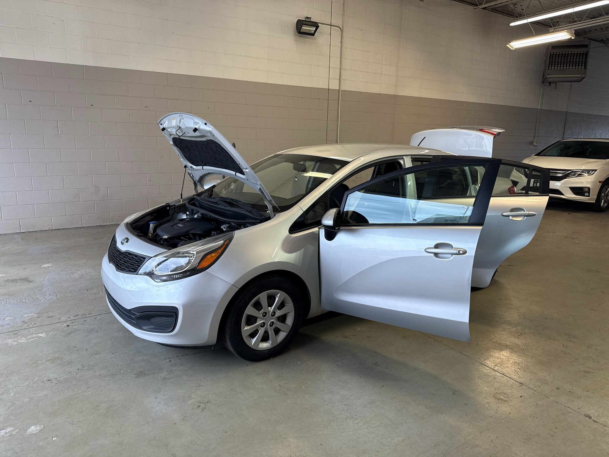 Used 2013 Kia Rio LX w/ PWR Pkg FWD image 11